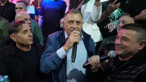 ZADOVOLJSTVO JE BITI NA MANJAČI SA SLOBODNIM SRBIMA : Senator Republike Srpske Aleksandar Vulin na Manjači sa predsednikom Miloradom Dodikom