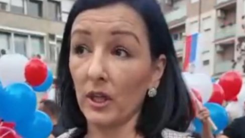 МУКА МИ ЈЕ ОД БЛОКАДА Мајка из Старе Пазове послала поруку: Желим да моја деца наставе школовање без проблема, зато подржавам Вучића