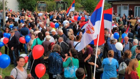 ПАЛА ОДЛУКА: Организатори породичног скупа против блокада померају скуп због блокадерског прајда - Да би се узбегли сукоби