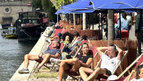 NOVOSTI NA LICU MESTA - U SENI SE BRČKALO 100.000 PARIŽANA: Posle sto godina, stanovnici Grada svetlosti plivali u svojoj reci