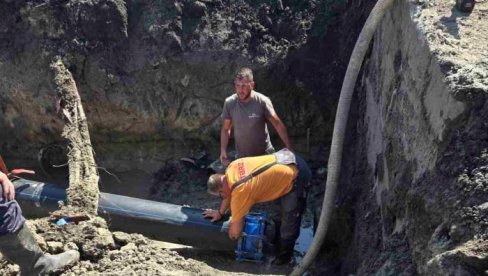 ВОДА СТИЖЕ ОКО 19 ЧАСОВА: Након велике хаварије на водоводној мрежи у Зрењанину, следи нормализација