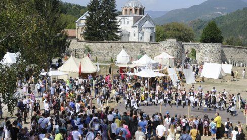 У ДУХУ СРЕДЊЕГ ВЕКА: И ове године богат програм „Маглич феста“ крај манастира Студенице