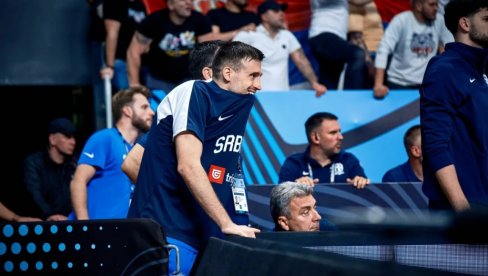 ЗАШТО БРАТЕ, ЗАШТО? Ко нас је клео, није дангубио: Алекса Аврамовић очајан, Србија у страшном проблему (ФОТО)