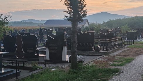 LOMILI KRSTOVE, SKRNAVILI SPOMENIKE: Vandali na groblju u Straži kod Loznice