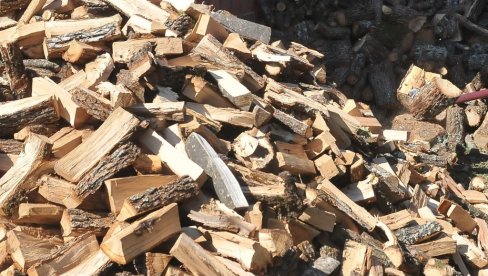 УПИС ЗА ПОВОЉАН ОГРЕВ: ШГ „Столови“ спроводи мере подршке најугроженијем становништву