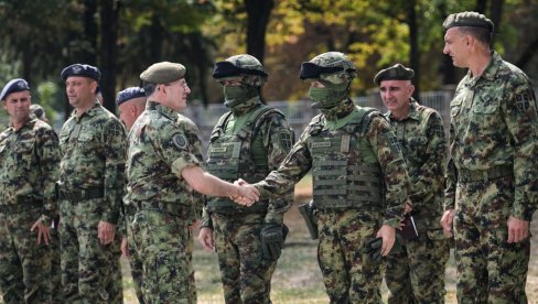 REGRUTI MORAJU BITI UREDNO OŠIŠANI I OBRIJANI: Oglasilo se Ministarstvo odbrane pred uvođenje služenja vojnog roka - evo šta je sve obavezno