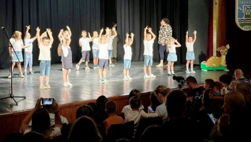 У ПАРАЋИНУ 305 НОВИХ ПРЕДШКОЛАЦА: Свечана приредба добродошлице за децу