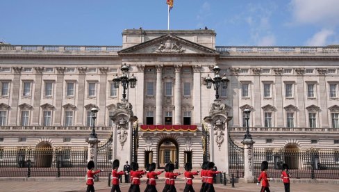 BAKINGEMSKA PALATA ZAVIJENA U CRNO: Preminula vojvotkinja od Kenta