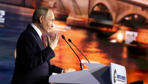 MEDVED JE MEDVED: Ovo je Putinov komentar na fotografiju koja je obišla svet (FOTO/VIDEO)