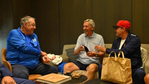 ДА ПОТРАЈЕ ДО ФИНАЛА ЕВРОБАСКЕТА: Пикси изненадио Светислава Пешића и то с мерак ... (ВИДЕО)