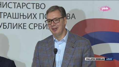 ВУЧИЋ ОТКРИО КОЛИКО ЈЕ БЛОКАДЕРА БИЛО НА СКУПОВИМА: Свуда је било мирно, осим у Новом Саду