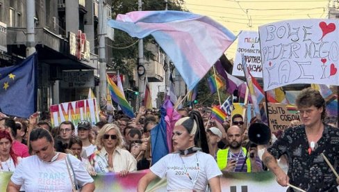 ШАХОВНИЦА И ПОЛИТИЧАРИ У ПРВОМ ПЛАНУ: Блокадерски прајд претворен у циркус