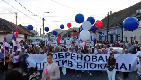 МОЋАН ВИДЕО ИЗ ОБРЕНОВЦА: Грађани у великом броју на скупу против блокада (ФОТО/ВИДЕО)