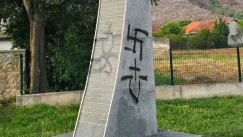БАЋЕВИЋИ КОД МОСТАРА ПОНОВО НА МЕТИ ВАНДАЛА: Споменик ишаран усташким симболима