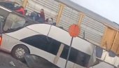 СТРАВИЧНА НЕСРЕЋА У МЕКСИКУ: Воз ударио аутобус, осморо страдалих, скоро 50 повређених (ФОТО/ВИДЕО)
