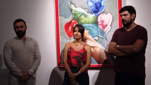 АТРАКТИВНА ИЗЛОЖБА У ПАРАЋИНСКОМ МУЗЕЈУ: Мушко-женске теме на великим форматима