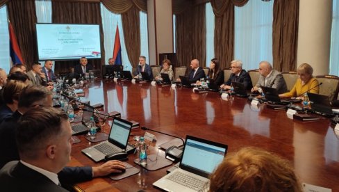 МИНИЋ НАЈАВИО: Наредне седмице заједничка седница влада Српске и Србије