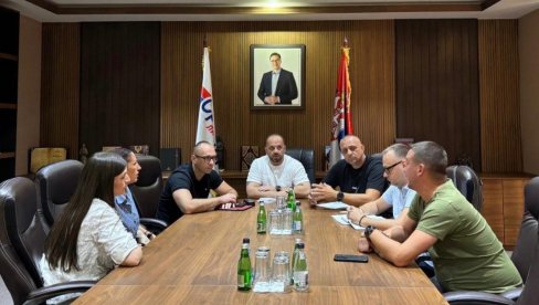 КУРТИЈЕВА ПОЛИЦИЈА УПАЛА У ПРОСТОРИЈЕ СЛУЖБЕНОГ ГЛАСНИКА У КОСОВСКОЈ МИТРОВИЦИ: Хитно се огласила Српска листа