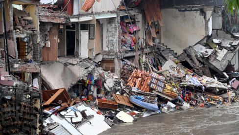 TRAGEDIJA NA OMILJENOM OSTRVU TURISTA: Poplave srušile zgrade, oko 200 spasioca na terenu, ima žrtava (FOTO)