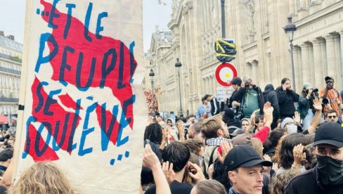 НАСТАВЉА СЕ ВРУЋА ШТРАЈКАЧКА ЈЕСЕН: Представници синдиката незадовољни разговором с премијером Лекорнијем и најављују нове протесте