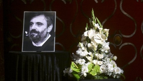 OTIŠLA JE TIHA SNAGA MUZIČKOG TEATRA: U Pozorištu na Terazijama oprostili se od reditelja i nekadašnjeg upravnika Miše Vukobratovića