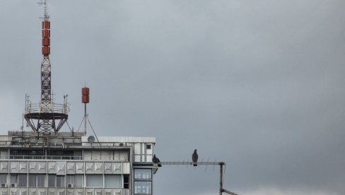 БЕСНИ ОЛУЈА: Севају муње над Београдом - Спремите кишобране (ФОТО/ВИДЕО)