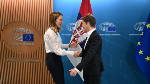 ОДЛИЧАН, ОТВОРЕН САСТАНАК СА ПРЕДСЕДНИЦОМ ЕП: Брнабић након разговора са Робертом Мецолом у Бриселу (ВИДЕО)