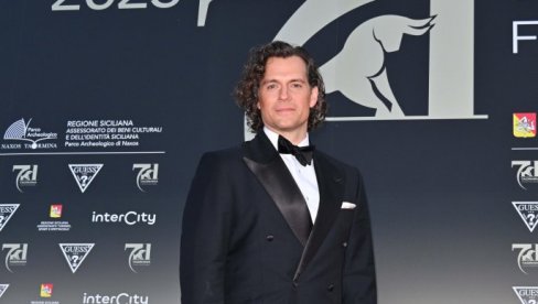 ХЕНРИ КАВИЛ ТЕШКО ПОВРЕЂЕН: Детаљи нису још познати