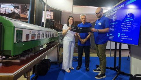 ПРАВЕ НОВЕ И ОБНАВЉАЈУ СТАРЕ ВАГОНЕ  И ЛОКОМОТИВЕ: Спајају традицију и искуство са новим технологијама