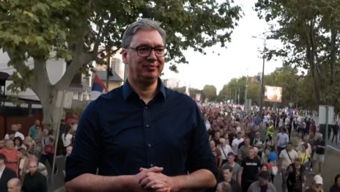 VELIČANSTVENO! Snimak dronom na skupu protiv blokada na Voždovcu gde je bio i Vučić (VIDEO)