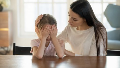 И деца могу да буду депресивна: 10 знакова које родитељи треба да препознају