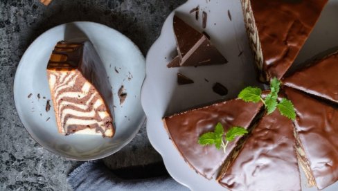 VINTIDŽ ZEBRA TORTA SA KUTIJE KOLAČIĆA: Recept star 85 godina koji morate da probate!