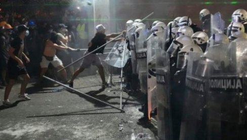 POLICIJA NEMA CN GAS: MUP demantovao laži blokaderske Šolakove televizije N1