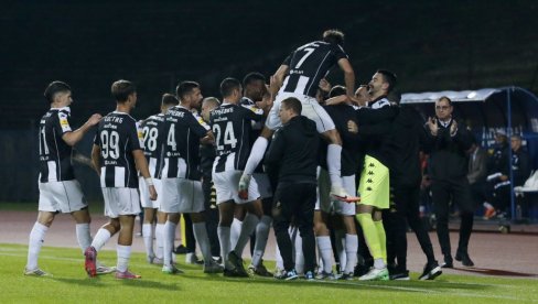 NIJE VIŠE CRNOGORAC! Fudbaler Partizana šokirao region pred večiti derbi