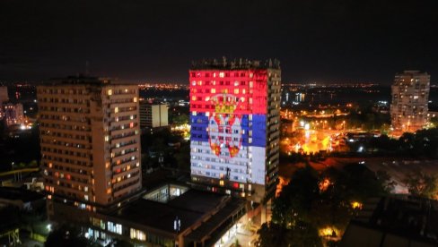 ПРОЈЕКЦИЈА ЗА ПОНОС: Српска тробојка обасјала фасаде студентских домова у Београду (ФОТО)