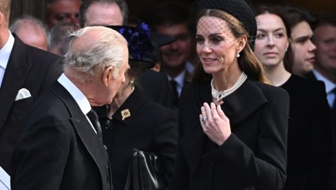 PRIČAĆE SE O TOME KAKO SE KEJT MIDLTON PONELA PREMA ČARLSU: Jučerašnja sahrana otkrila u kakvim su zaista odnosima (VIDEO)