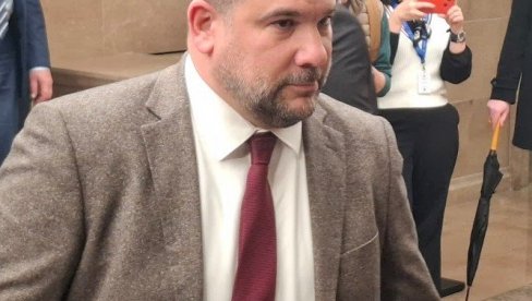 ZAGREB RUŠI KRAPOVIĆA? Odnosi između ministra odbrane i premijera Crne Gore na tankoj žici