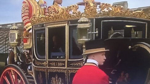 ПОСЕТА ВИНДЗОРУ У СЕНЦИ ЕПСТАЈНА: Како су америчког председника Доналда Трампа и његову супругу Меланију дочекали у Великој Британији