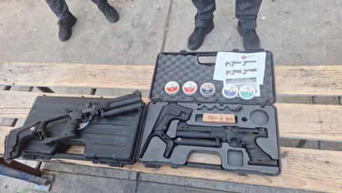 ПРОНАЂЕНИ ОРУЖЈЕ И МУНИЦИЈА: На граничном прелазу Прешево спречен покушај шверца оружја