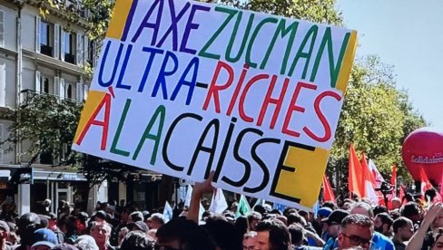 ПРОЗИВАЈУ МАКРОНА: Жестоко на француским улицама