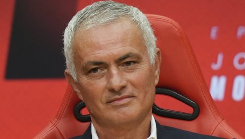 SADA ĆU VAM OBJASNITI KAKO SE DAJE GOL... Nova izjava Murinja u njegovom stilu