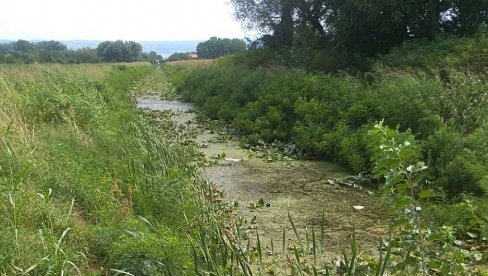 BORBA PROTIV KOMARACA: Dvodnevni tretman na rekama i kanalima