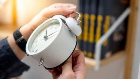KADA POČINJE ZIMSKO RAČUNANJE VREMENA? Ove godine ranije nego do sada