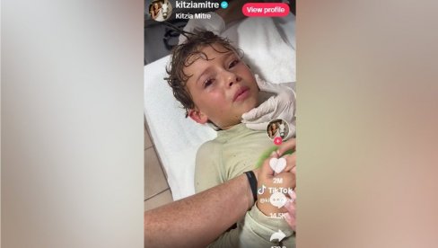 ДА ЛИ ЋУ ОГЛУВЕТИ? Малишан проживао праву драму на плажи, рак му ушао у уво, мајка све снимила (ВИДЕО)