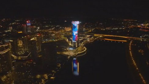 МОЋНО! Кула Београд светли поводом војне параде (ВИДЕО)