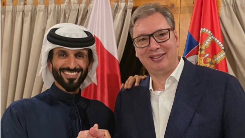 VUČIĆ SA ŠEIKOM NASEROM BIN HAMADOM: Još jedan važan gost na vojnoj paradi u Srbiji