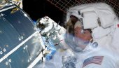 ЖИВИМО У ЛАЖИ Астронаут схватио истину боравећи у свемиру