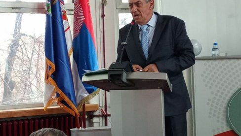 VISOKO PRIZNANJE GENERALU LJUBIŠI DIKOVIĆU: Povelja čuvene Šapčanke i Srpkinje