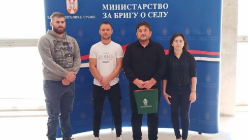 KUPLJENE JOŠ TRI SEOSKE KUĆE U OPŠTINI ŽITIŠTE: Porodice će se uskoro useliti