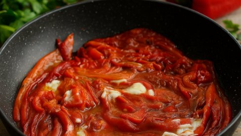 PEČENA CRVENA PAPRIKA IZ RERNE: Lagani posni ručak
